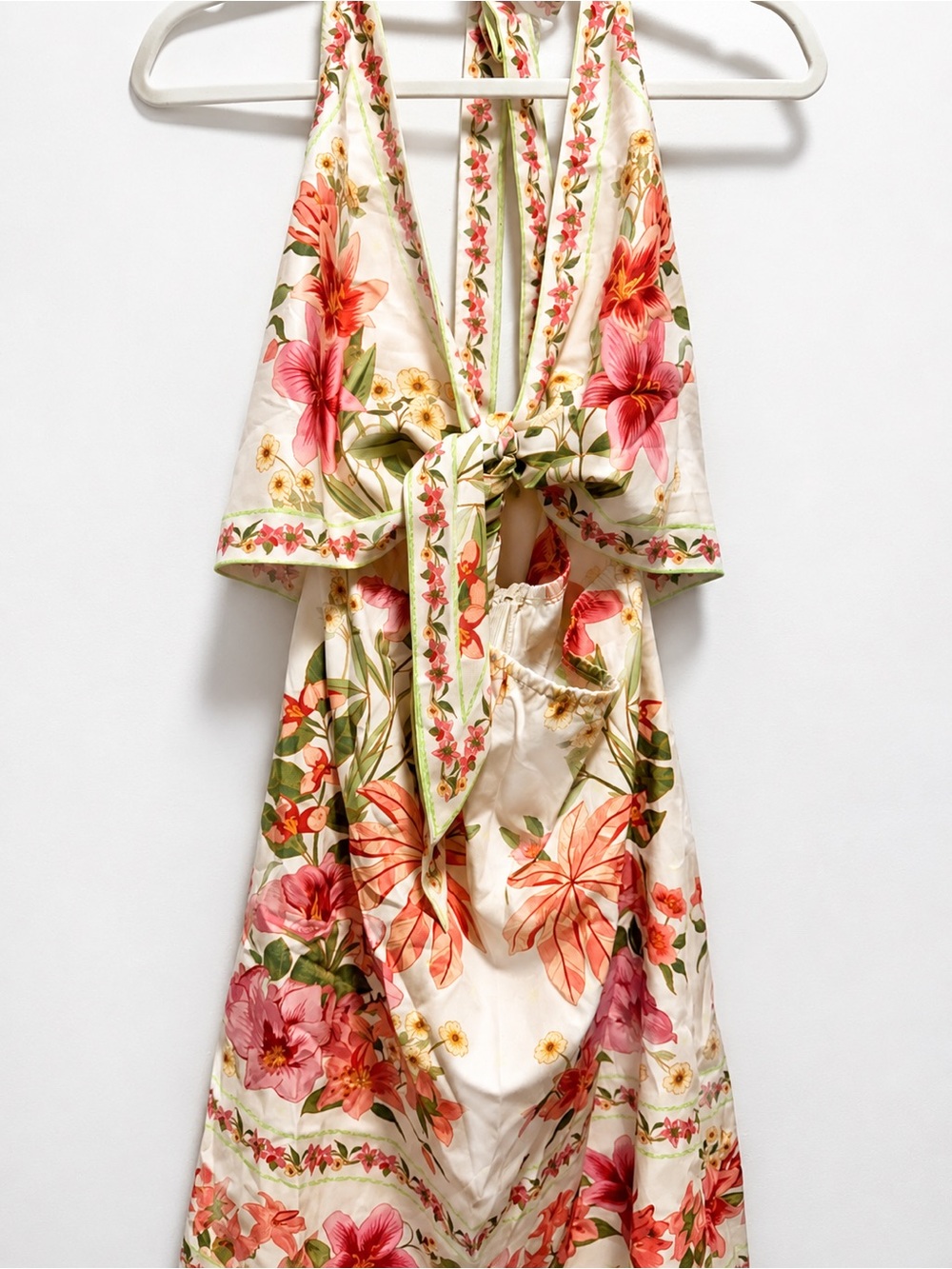 NWT Floral Halter Tie-Front Maxi Dress in Blush Pink Size Medium - Picture 2 of 6